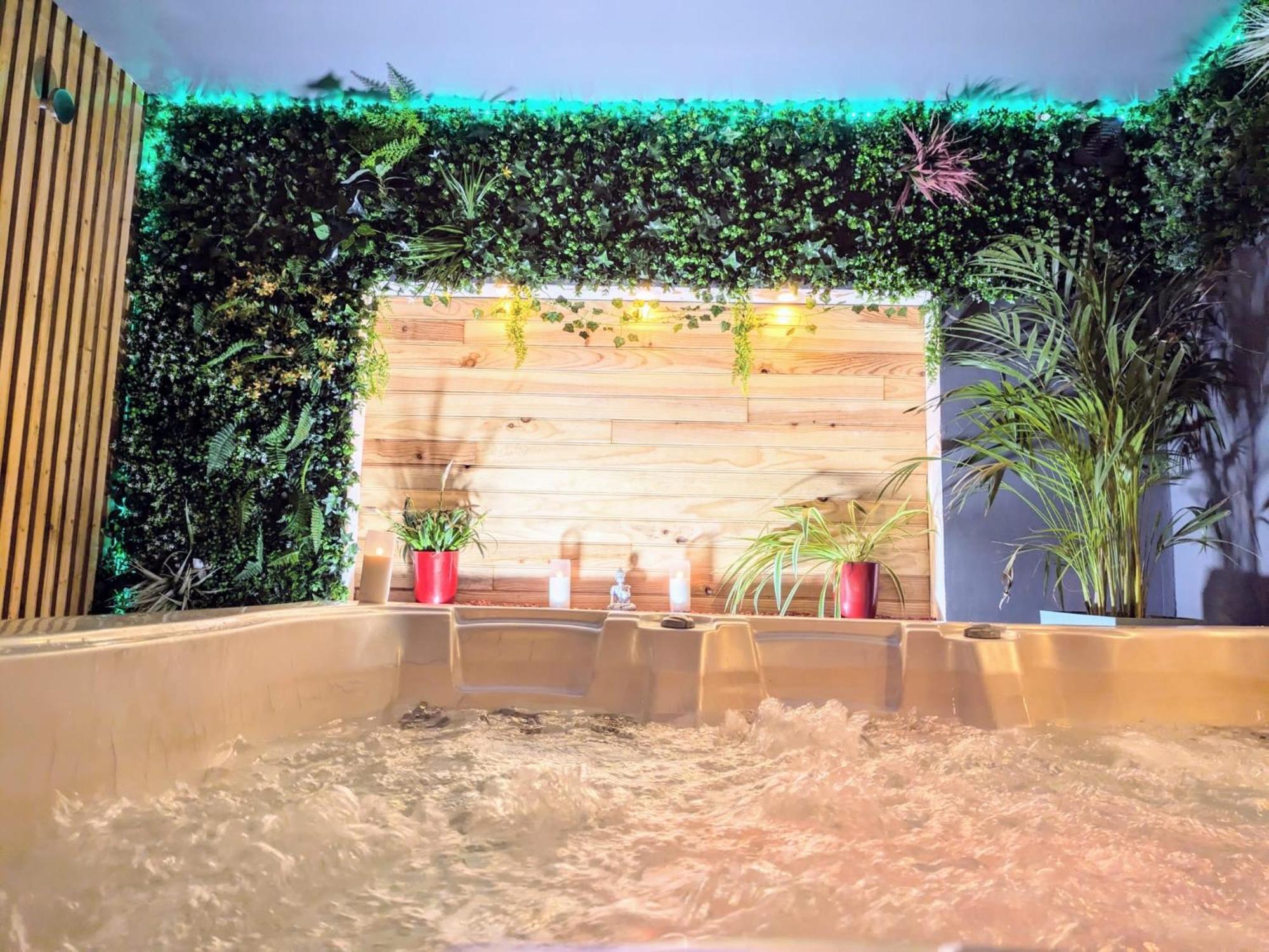 L'Alcove Du 510 - Spa - Chambre Romantique - Sauna - Salle De Jeux Montauban Bagian luar foto